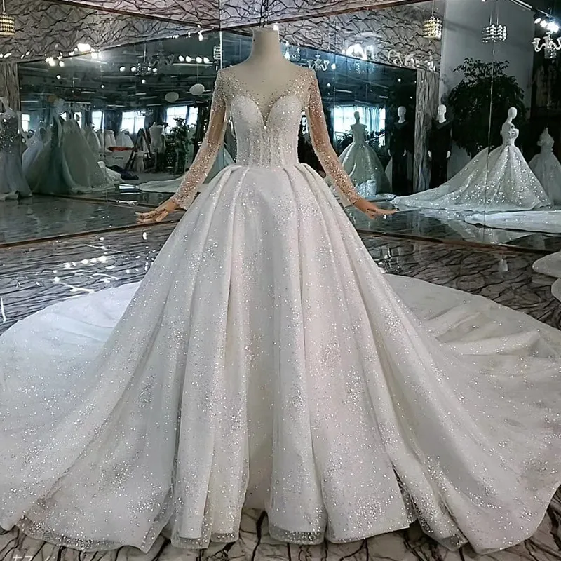 Robes de mariée élégantes sirène blanche col en V à manches longues course perlée tache gaine robe balayage train robes de mariée nouveau design 2021