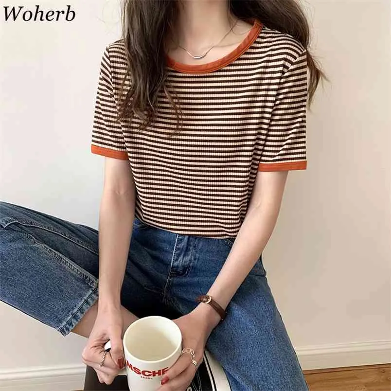 Vintage Striped Kortärmad T-shirts Kvinnor Koreansk Fashion Chic Basic Stretch Casual All Match T-shirt 210519