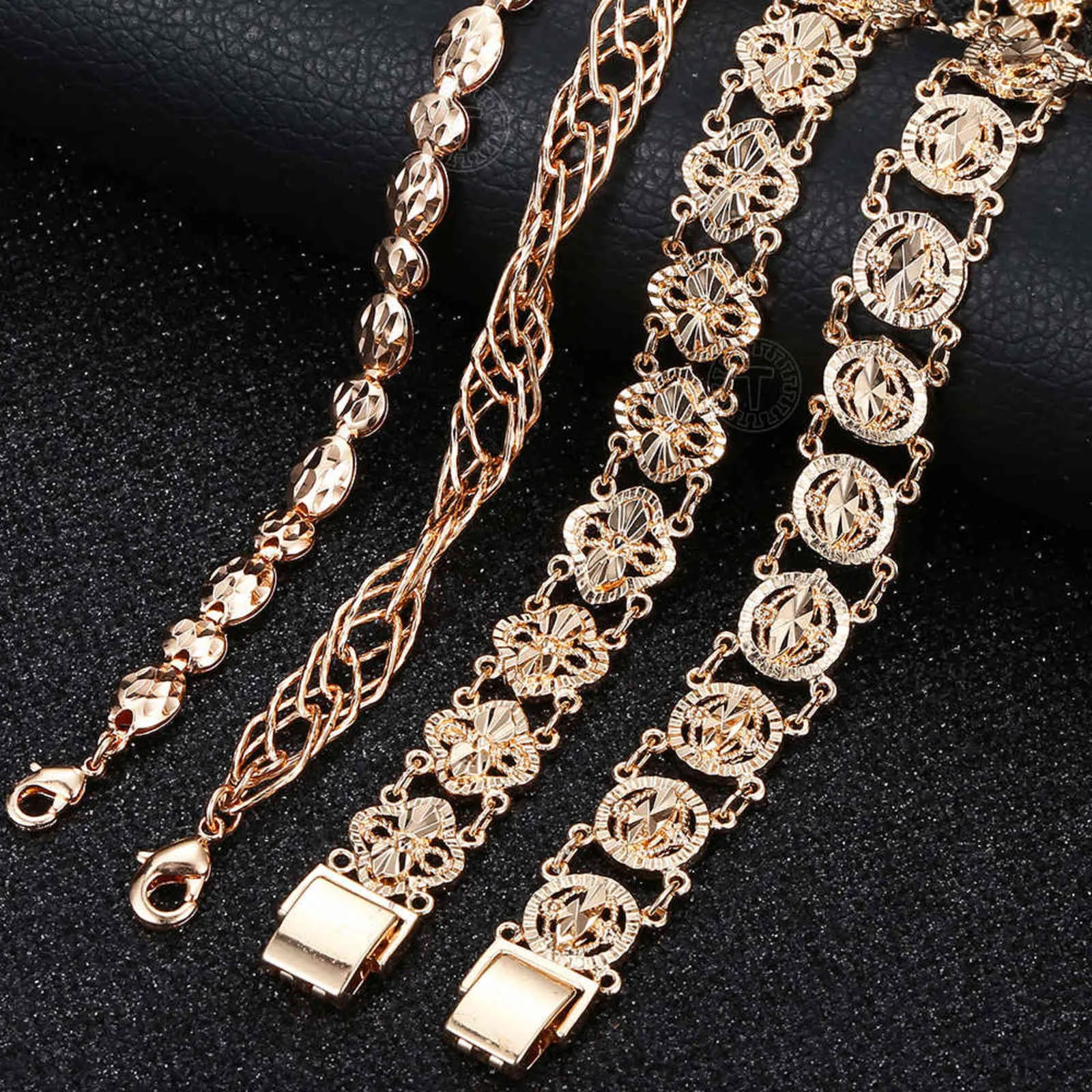 Amazon.com: YienDoo Boho Figaro Chain Bracelet Vintage Hand Chain  Minimalist HipHop Wrist Chain Gold Bracelet Jewelry Gifts for Women Girls  Men : Clothing, Shoes & Jewelry