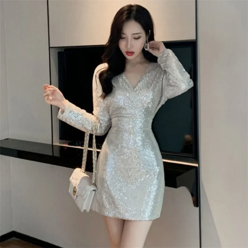 Korean Style Sequin Halter Womens Shimmer Dress Slim Fit, V Neck, Long  Sleeves Perfect For Spring And Autumn LL533 210506 From Cong03, $24.94