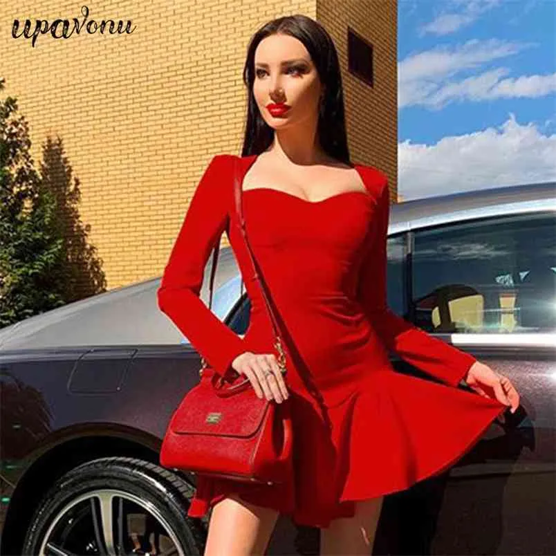 Gratis vrouwen rode bandage jurk vestidos sexy vierkante hals lange mouw lotus blad bodycon club party vestido 210524