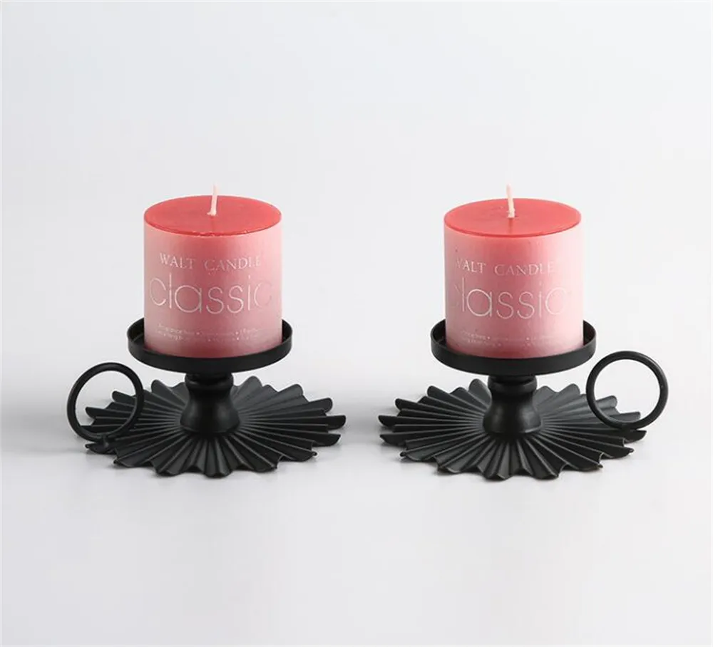 En gros Rétro Fer Cône Bougeoir Noir Bougeoirs Chandeliers Stand pour Halloween Noël Salle À Manger Décoration de La Maison