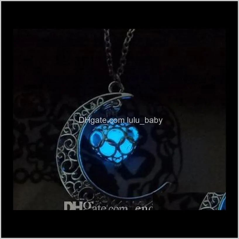 new funique fashion luminous glow in the dark necklace sailor moon pendant necklace for women heart necklace