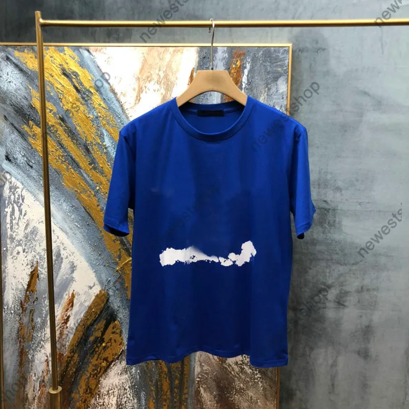 2021 Nueva Llegada Europa Muestra de lujo con Hombre Impresión Tshirt Mens Color Sólido Blanco Nubes Imprimir T Shirts Casaul Designer Tshirt