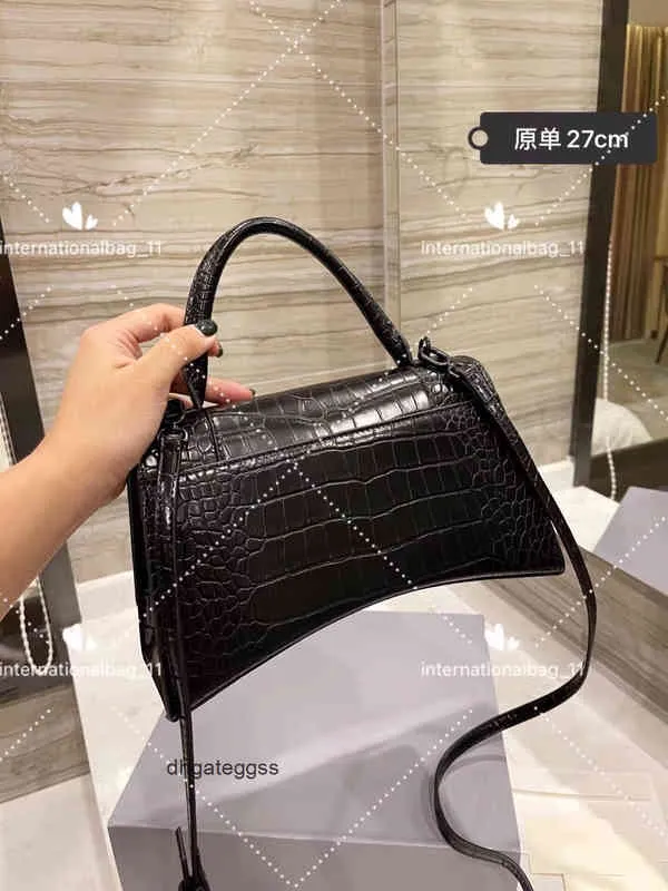 新登場 レディースデザイナーハンドバッグバレンシガスイタリアバッグ27cmクラシックトートスキーレザー財布ファッションソリッドカラーデザイナートート 人気公式店 Apea Asia