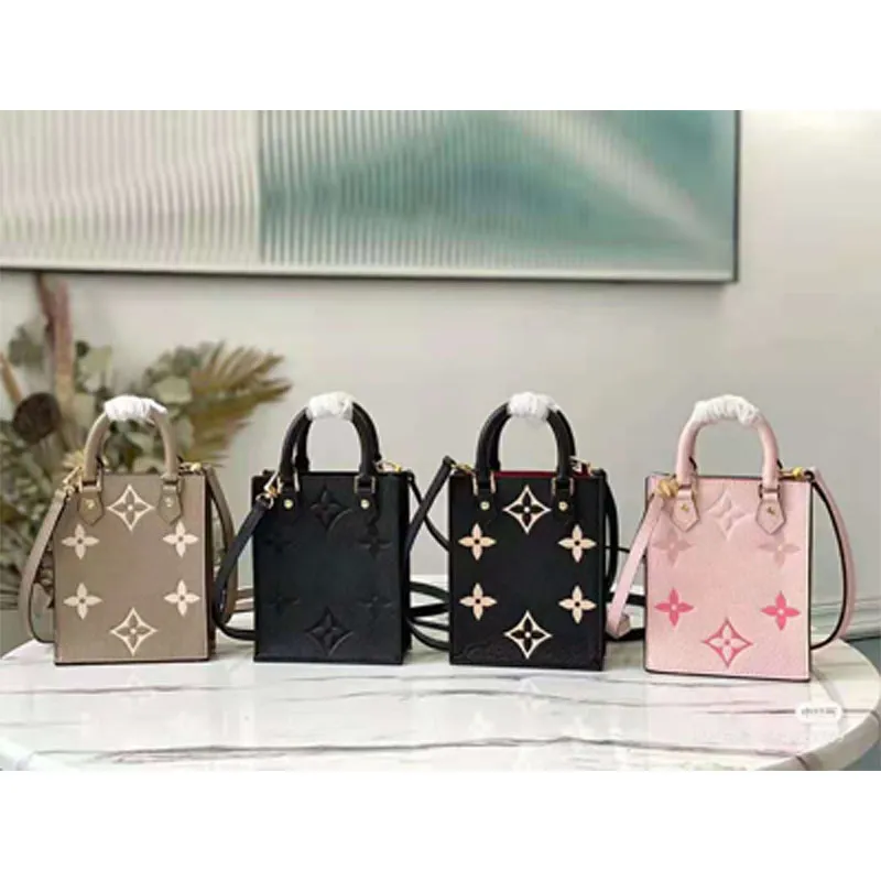 Fashion Brand Mini Lady Outdoor Packs Stuff Sacks High Quality Handbags Cell Phone Bag With Strap As a Shoulder Bags For Women