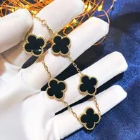 5 Colors Fashion Classic 4 Four Leaf Clover Charm Bracelets Bangle Chain 18K Gold Agate Shell Mother-of-Pearl for Women&Girls Wedding Mother`s Day Jewelry Women giftt-A