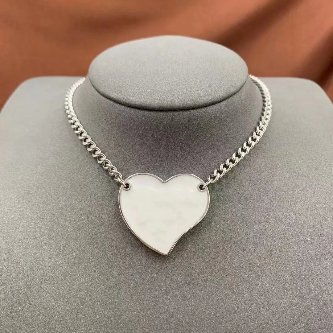 Love necklaces for men silver custom layered long dainty initial teen girls heart pendant clavicle chain stainless steel women fashion Luxury Necklace