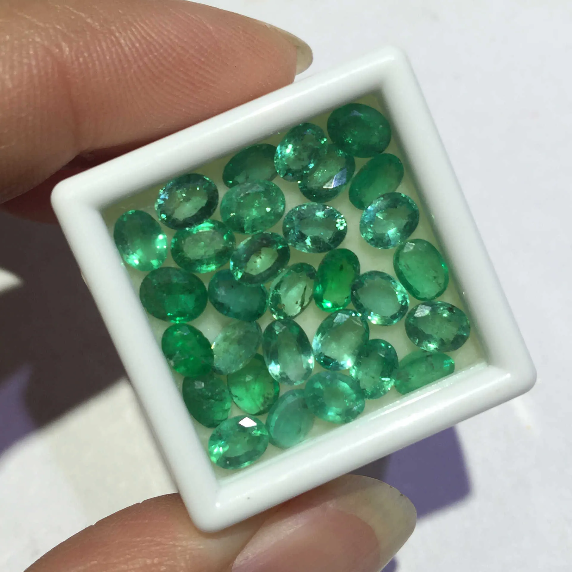 Fabrika Toptan El Yapımı Kakma Çıplak Taş Doğal Zümrüt kadın Çin Tarzı Gümüş Yüzük Kakma Doğal Gemstones H1015 ile