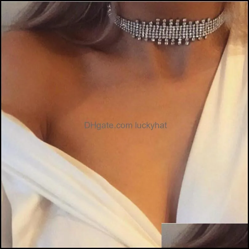 Fashion hot selling double row temperament women`s multi-layer clavicle Necklace shiny crystal tassel short necklace