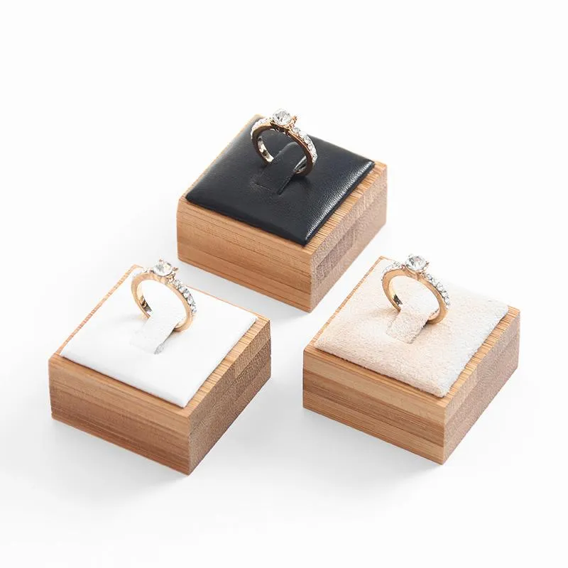 Malas de jóias, sacos 2021 4x4x2.5cm Anel de Bambu Display Armário de Armário de Armário