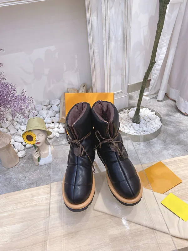 2022 fashion ladies cotton boots flat down down snow boots high quality household warm shoes non-slip shoes factory production price concessions