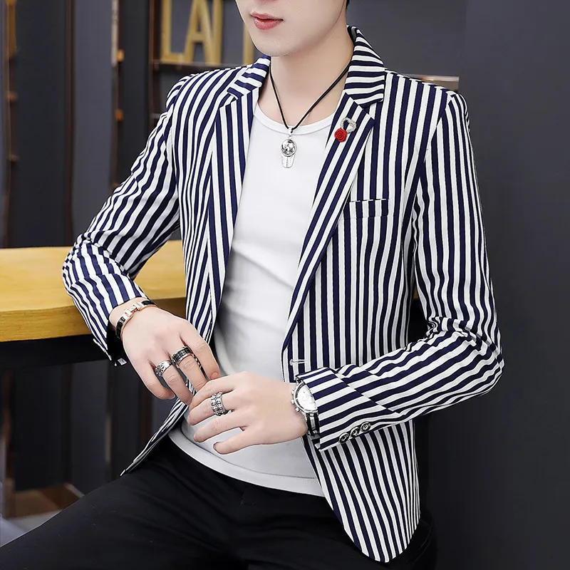 Летний костюм мужской повседневный корейский стиль модный тонкий полосатый студенческий маленький костюм куртка парикмахер один топ 220310
