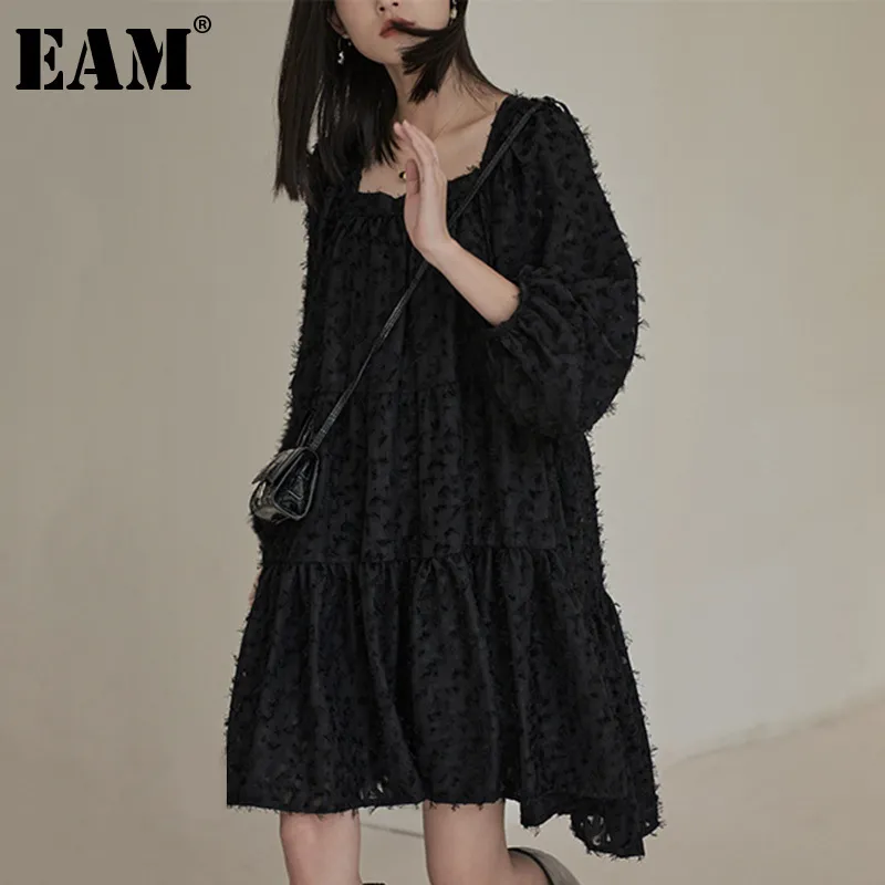 [EAM] Vrouwen Zwart Big Size Tassel Veren geplooid jurk vierkante hals lange mouw losse fit mode lente zomer 1DD802301 21512