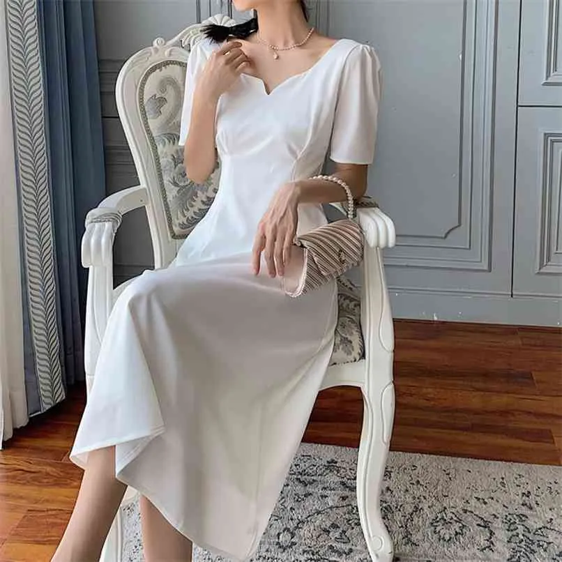 Minimalistisk vit te paus klänning fransk hög midja drape v-nacke elegant svart parti temperament kvinnor sommar 210601