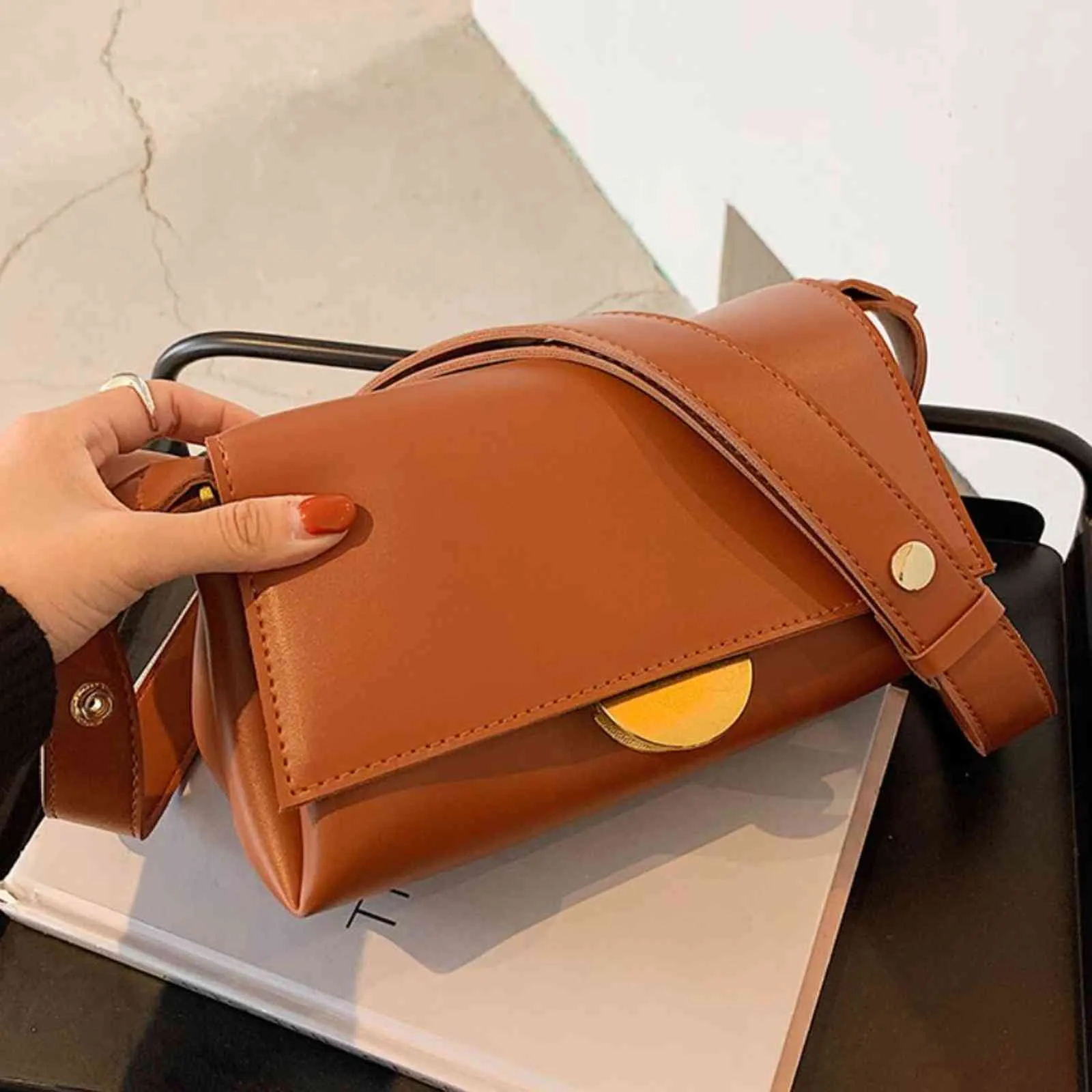 Finger Square Crossbody Tas 2021 Fashion New High Quality Pu Learn Women Digner Borsa Lock Shoulder Msenger Bag7IGH