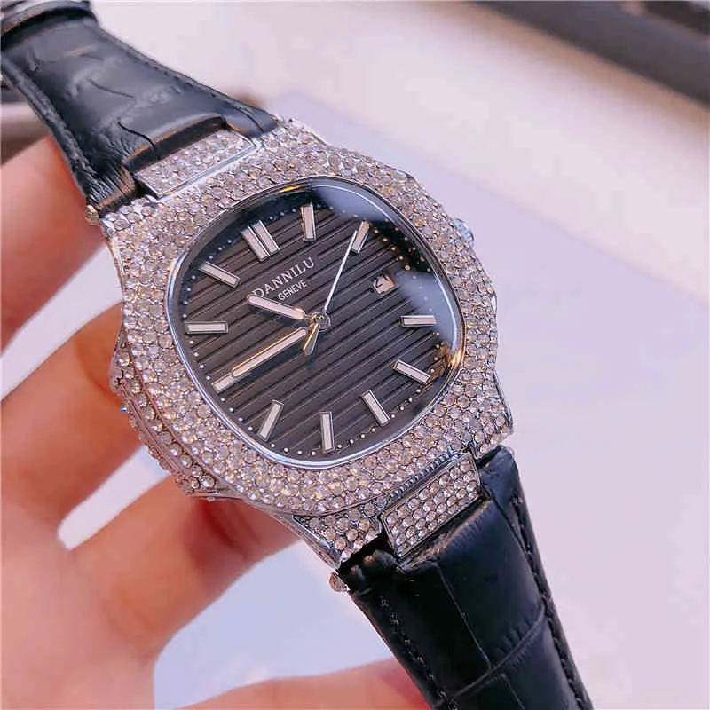 2021 Quartz Horloge Volledige Diamond Horloge Lichtgevende Lederen Populaire Business Mode Mannen Sporthorloges