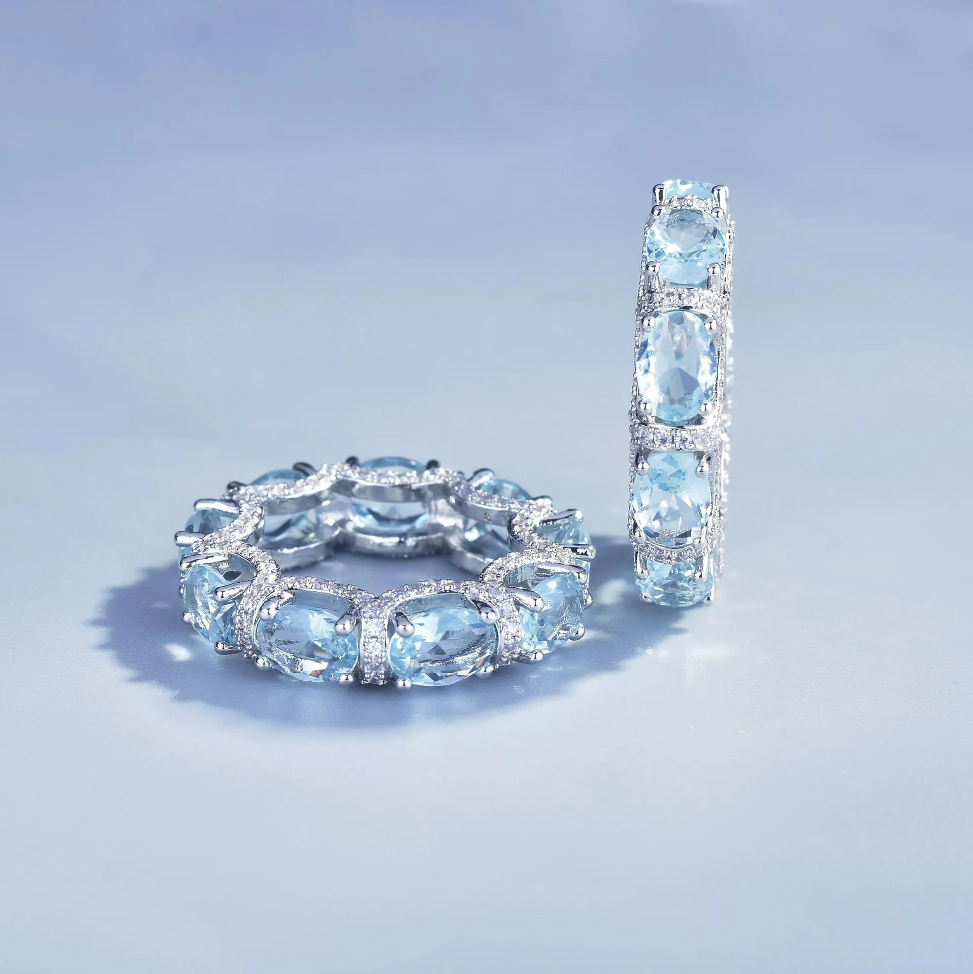 Professionale Eternity europei e americani diamante blu Unico CZ 10KT oro bianco riempito fascia di cerimonia nuziale Size 6-10 gioielli regalo delle donne R010