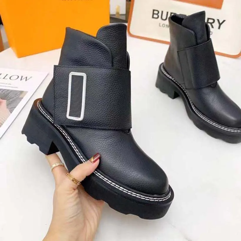 New Luxury Womens Designer boots Ankle boot Martin warm winter brand style booties Leather material Rubber sole Metal studs and colorful wedges With Box