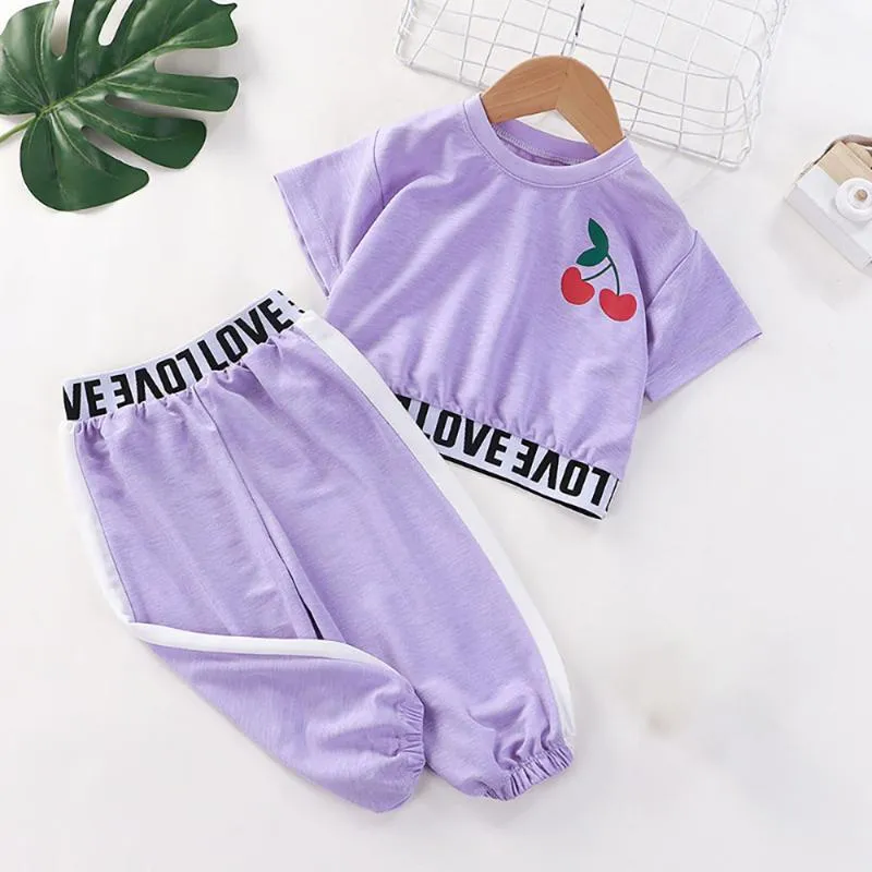 Completi abbigliamento 2021 Vestiti estivi per neonate Set T-shirt manica corta stile hip-hop Crop Top + pantaloni larghi 2 pezzi Bambini Bambini Casual