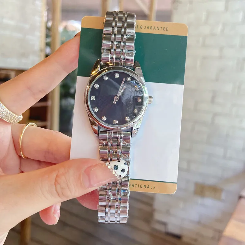Groene en witte luxe dameshorloge elegante roestvrijstalen band met diamanten wijzerplaat een perfect cadeau voor haar
