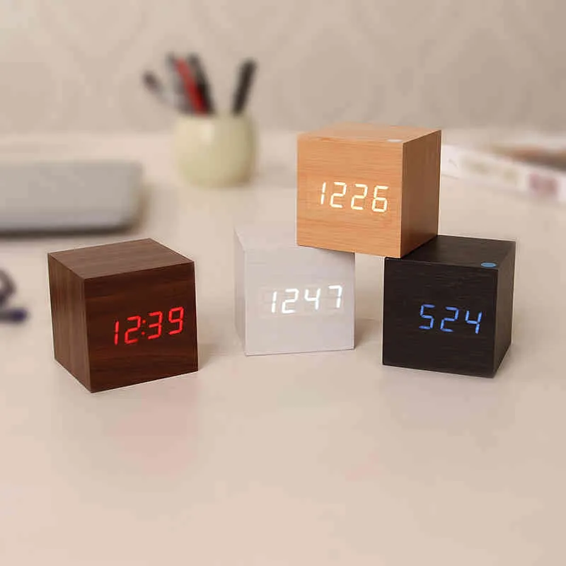 LEDデジタル木製クロックアラームキューブタイマーカレンダー温度計音声制御アンチスヌーズデスクテーブルツール家庭装飾