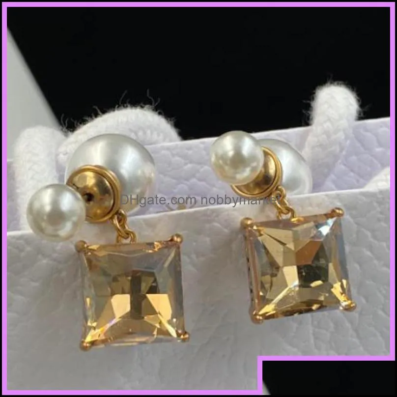 New Women Designers Earrings Street Fashion Womens Pearl Earring Designer Jewelry Diamonds Ladies Ear Studs Party Wedding Retro