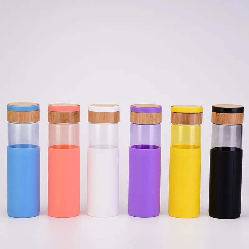 520ml Borosilicate Glass Water Bottles with Bamboo Lid Non-Slip Silicone Sleeve Sports Water Bottle
