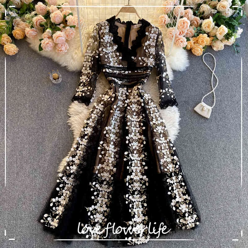 LoveFflowerLife 春のファッションストリートロングドレスレトロ刺繍花柄女性韓国エレガントな A ラインイブニングドレス 210521