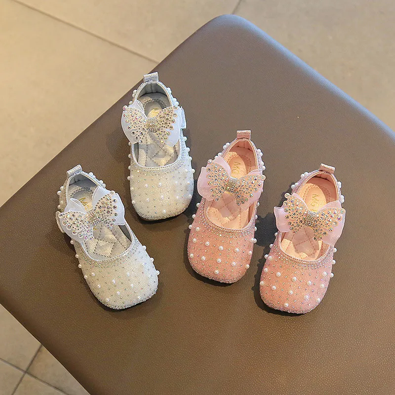 Moda Dziewczyna Sukienka Buty Z Kokardą Pearl Kids Designer Wiosna Letnie Chaussures Wypełnia Baby Chaussures Wlać Enfants Maluch Dzieci Dorywczo Sandały Różowy Srebrzysty