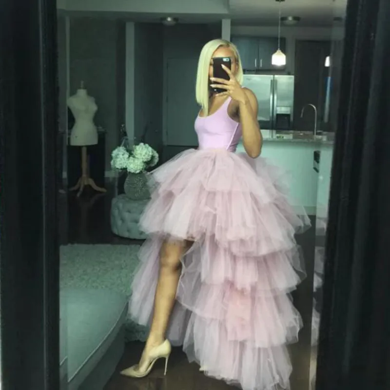 Chic Women Tutu High Low Tulle Skirt Tiered Ruffles Asymmetrisk Prom Gown Party Kjolar Saia Faldas Custom Made Plus Size 210324