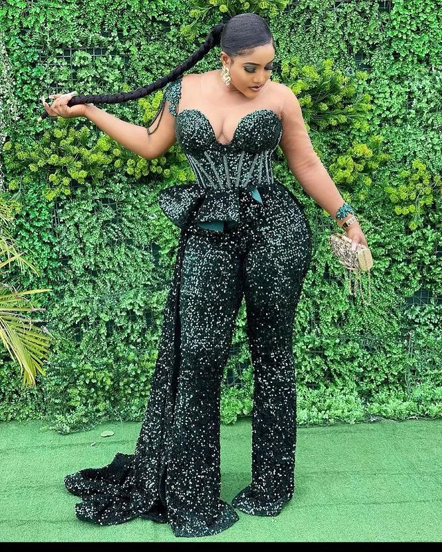 2021 Plus Size Arabo Aso Ebi Paillettes Perline Sexy Tute Abiti da ballo Collo trasparente Guaina Sera Festa formale Secondo ricevimento 175t