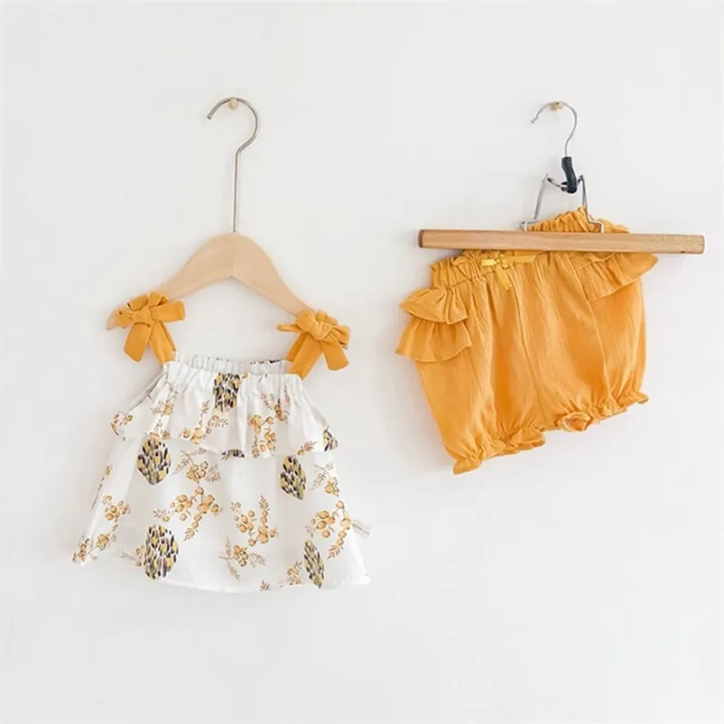 Sommar toddler baby flicka outfit kläder 2 st set spädbarn toppar shorts söta avslappnade barnkläder 210521