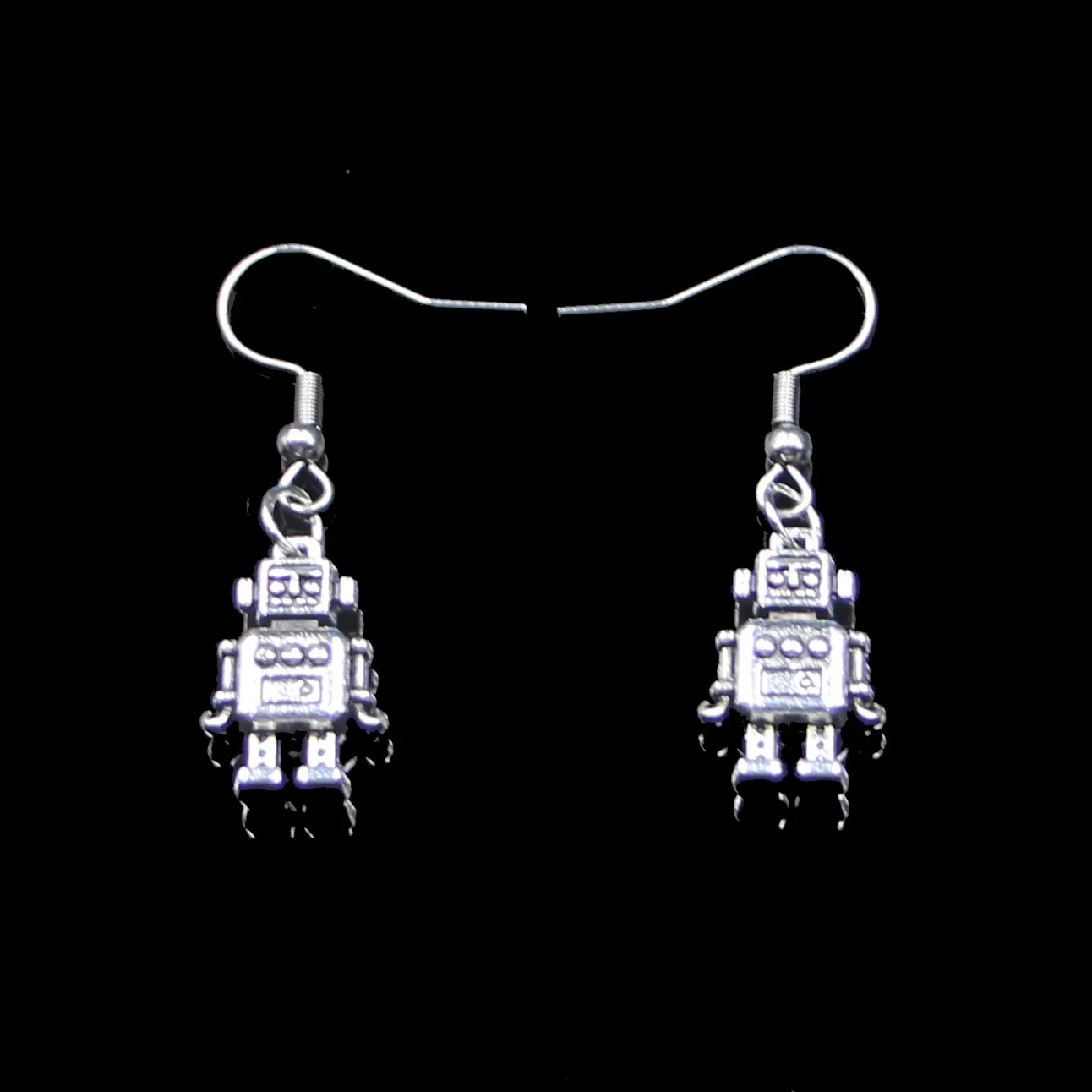 Neue Mode handgefertigt 18 * 11 * 4 mm Mechaniker Roboter Ohrringe Edelstahl Ohrbügel Retro kleines Objekt Schmuck einfaches Design für Frauen Mädchen Geschenke