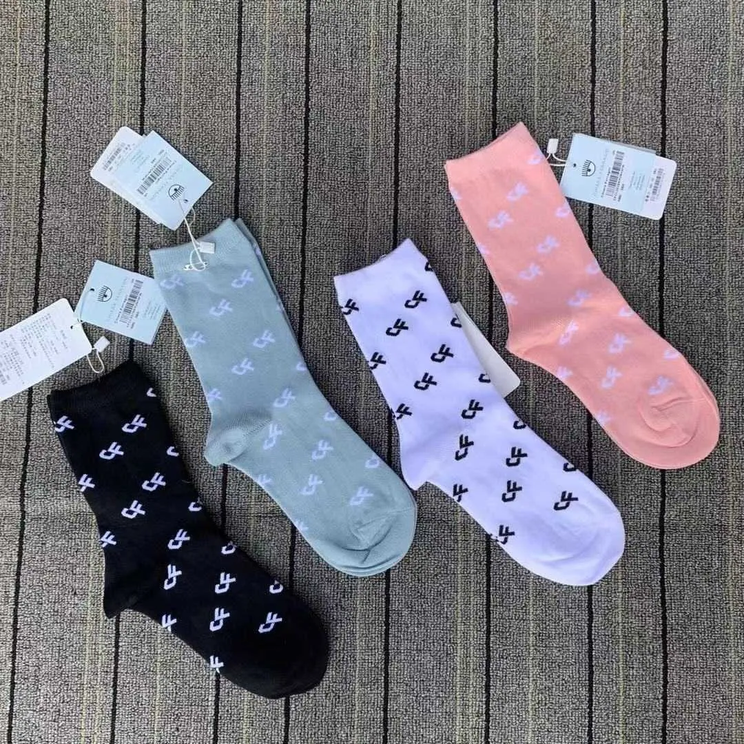 Calzini maschi Chiara Ferragni autunno inverno CF Letter Leisure Sports Medium Tube Socks femminile