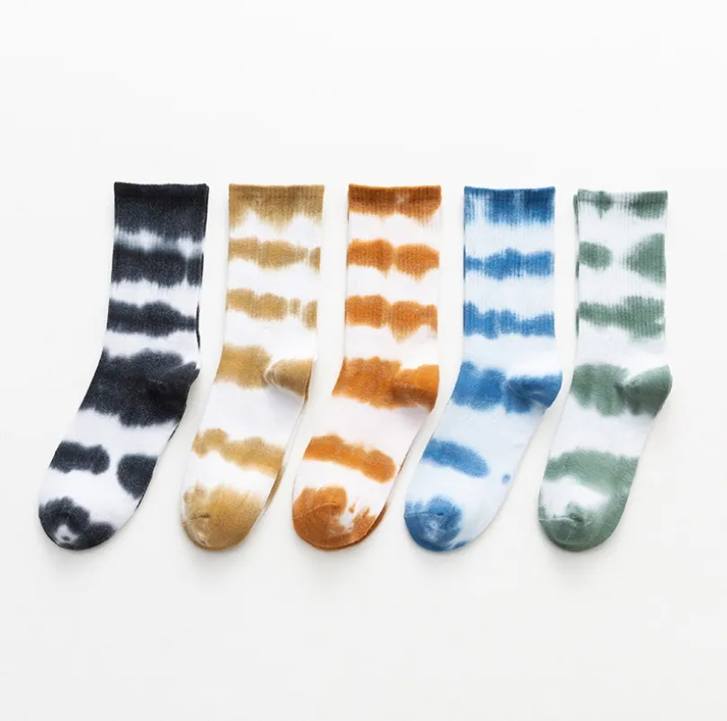 New Tie-dye Striped Streetwear Men and Women Socks Cotton Harajuku Fashion Vortex Funny Hip Hop Basketball Sport Soft Crew Socks