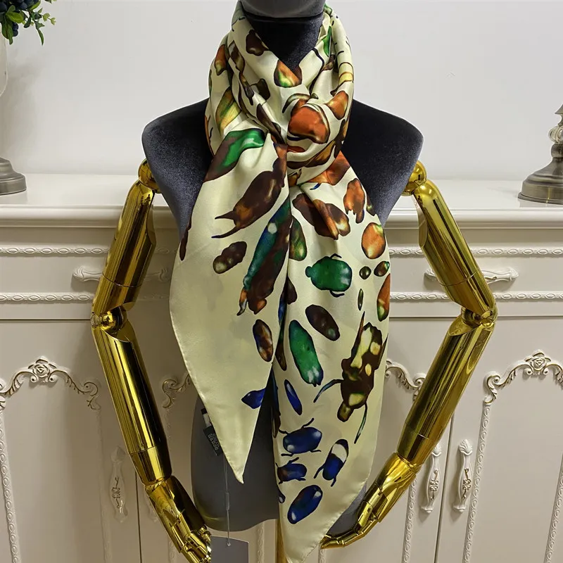 Foulard carré pashmina femme bonne qualité 100% soie sergé matière rose jaune lettre motif papillon taille 130cm- 130cm