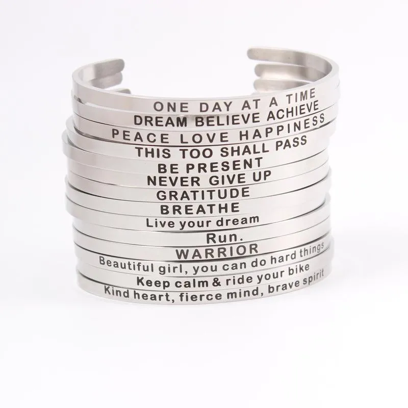 Bracelet Est Mantra Bracelet Nom personnalisé estampillé BREATHE Run WARRIOR NEVER GIVE UP 4MM Bar Stainlless Steel Open CuffBangle