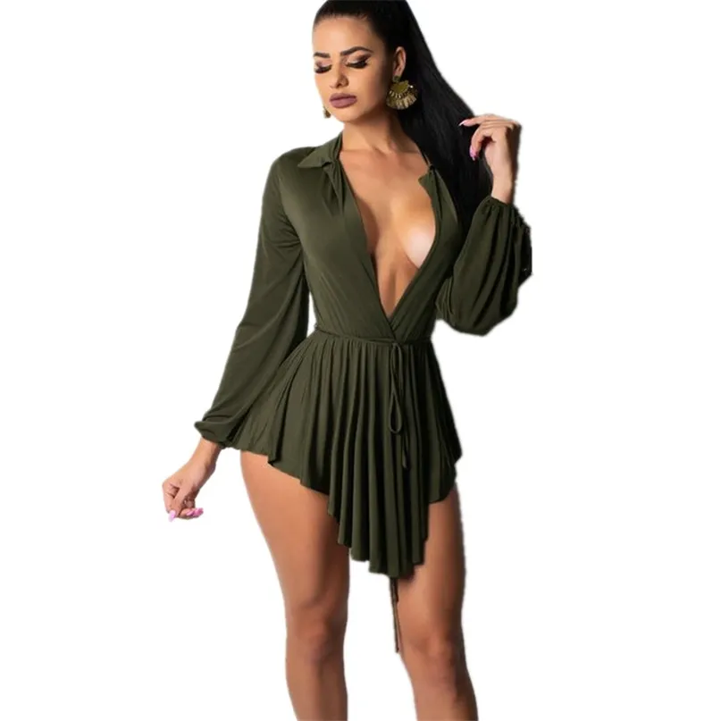 Armia Zielona Jesień Mini Dress Głębokie V Neck Lapuff Rękaw Kobiety Sexy Moda Bandaż Lace Up Nieregularne Plisowane Suknie Klubowe Vestidos 210507