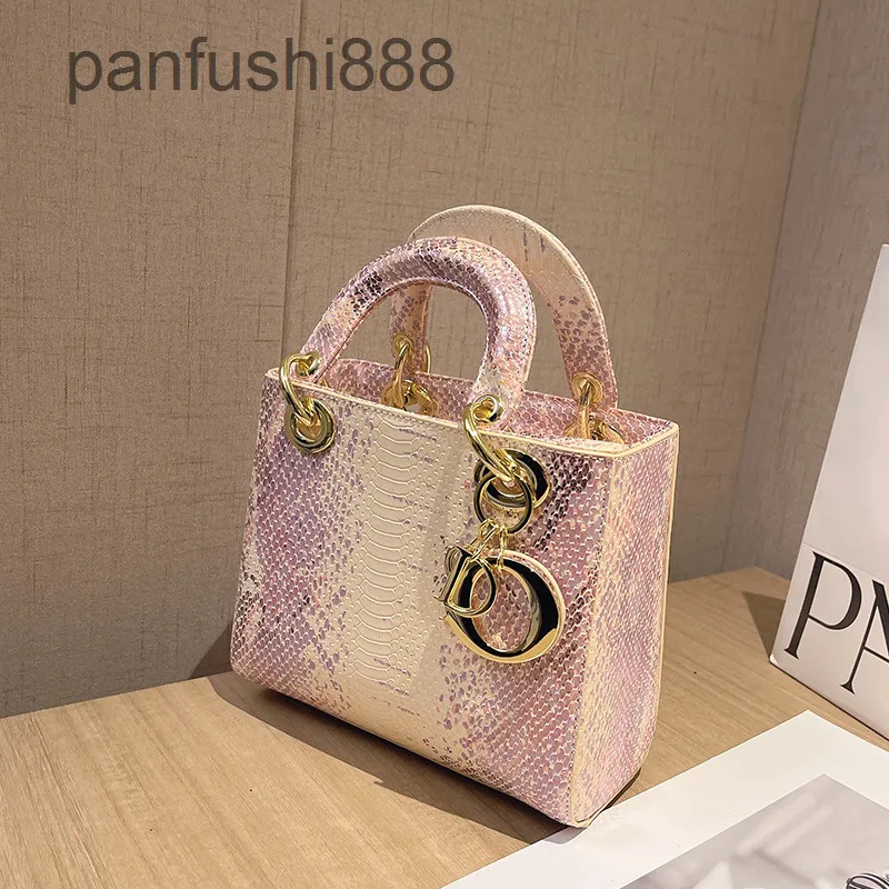 アウトレット価格比較 ブランドdハンドバッグ22新しいヘビスキンパターン女性のバッグ 外国のスタイル 少数派 ハイレベルの意味 ダイアナファッション 汎用 ワンショルダーメッセンジャー 購入 販売 Vtech Computer Com