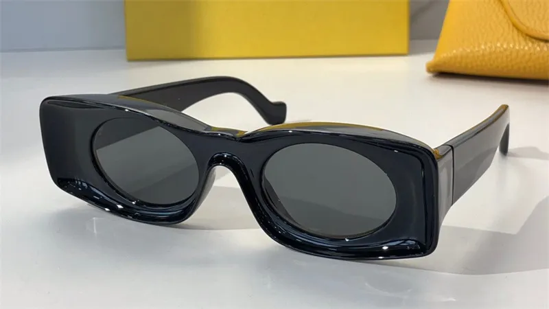 Avant-Garde Round Lens Sunglasses - Color Square Frame  display picture 2