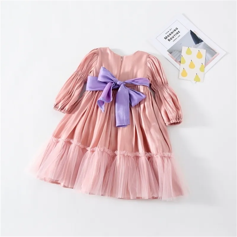 Spring Girls Big Bowknot Party Dress Fashion Födelsedag Mesh Patchwork Princess Formella Klänningar 210508