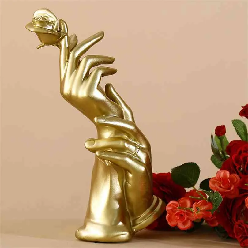 Statua in resina dorata per la decorazione Decorazioni per la casa Scultura astratta Figurine moderne Love Rose Regalo di San Valentino 210827