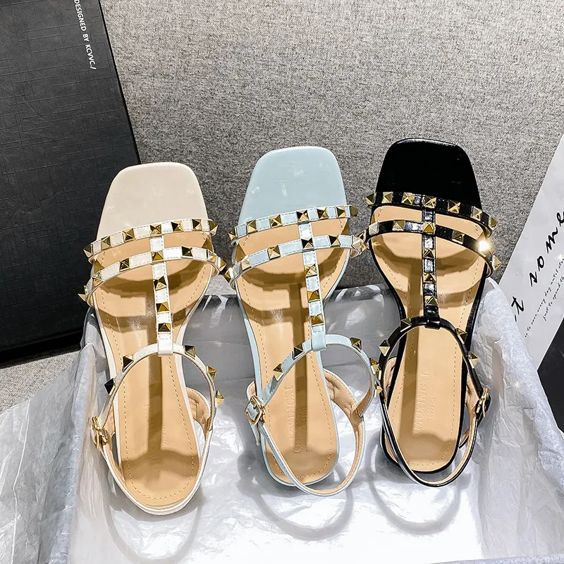 Flache Sandalen Damen Sommer Nieten Blockabsatz Römische Schuhe Mittelabsatz Übergröße Damen Sandalen