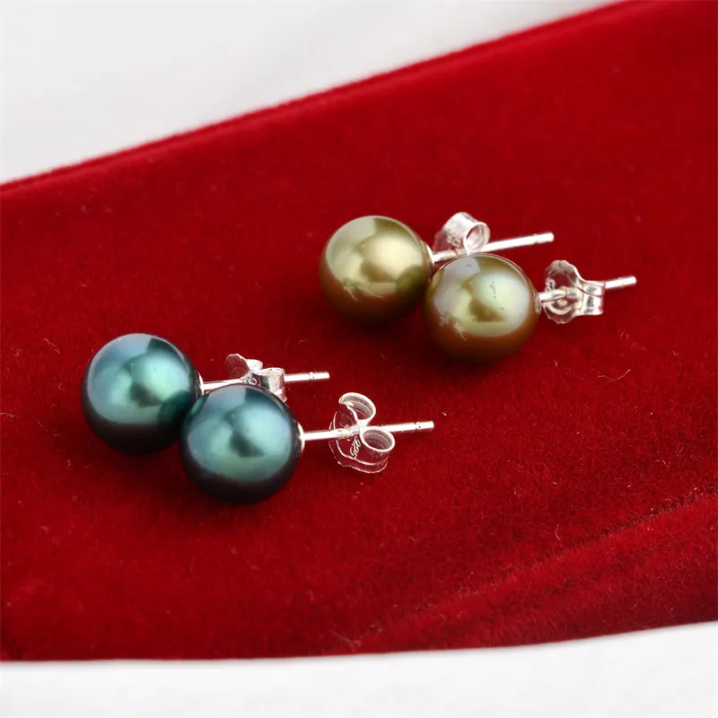 Bellissimi orecchini di perle d'acqua dolce color pavone con perno in Bellissimi orecchini di perle d'acqua dolce color pavone con perno in