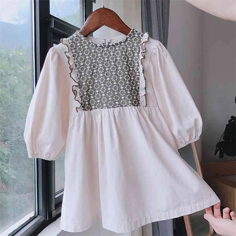 Meisjes jurken herfst kinderen baby kids kleding Koreaanse Japanse stiksel bloemen Losse modieuze jurk voor meisjes 210625