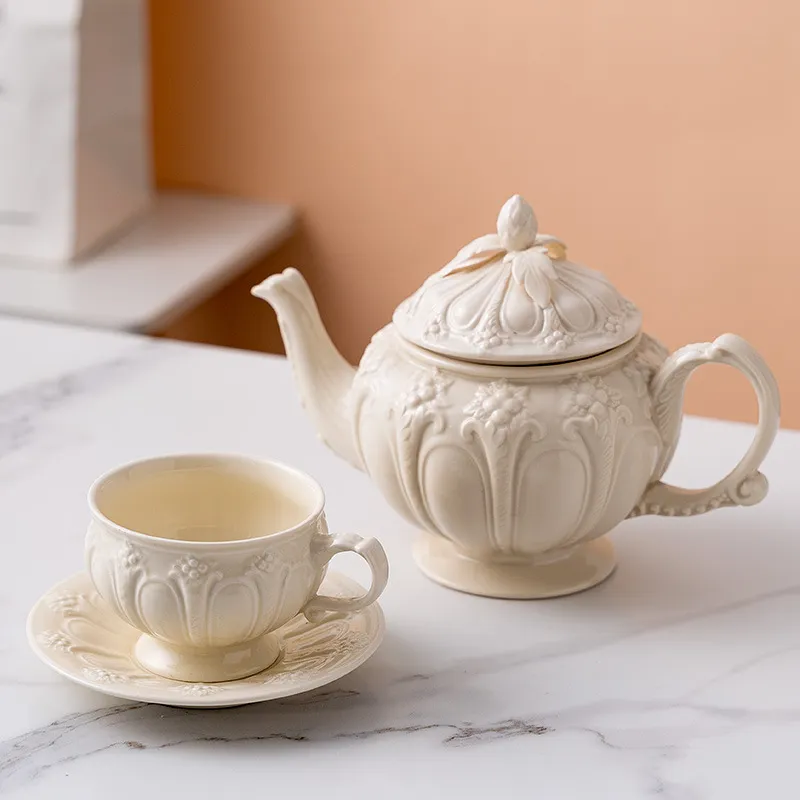 Milky Embossed Ceramic Pot Coffee Cup Saucer Creative European Afternoon Tea Teapot Teacup Simple White Porcelain220f