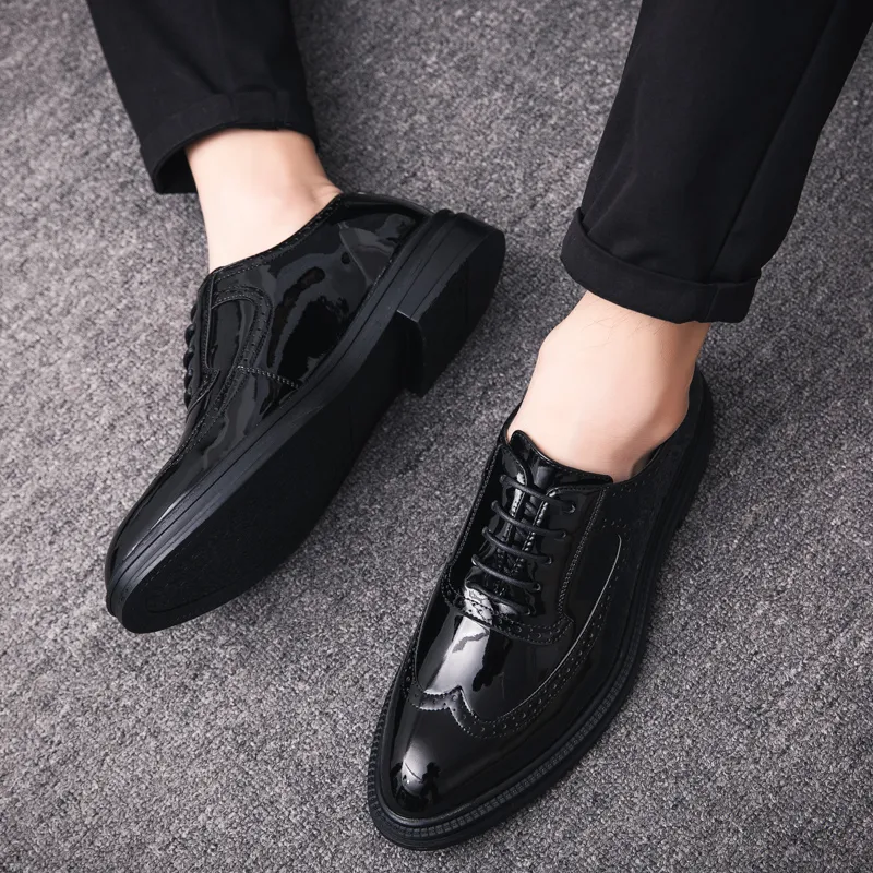 2022 fashion Men`s Shoes Loafers Bullock Carving Man Party Dress Evening Footwear large size:US6.5-US10