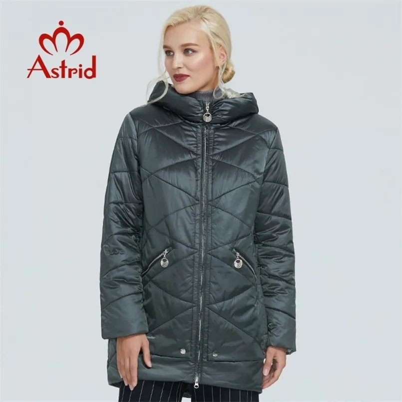 Astrid الشتاء سترة المرأة بلون مغاير ماء النسيج مع تصميم كاب سميكة الملابس الدافئة المرأة سترة AM-2090 210819