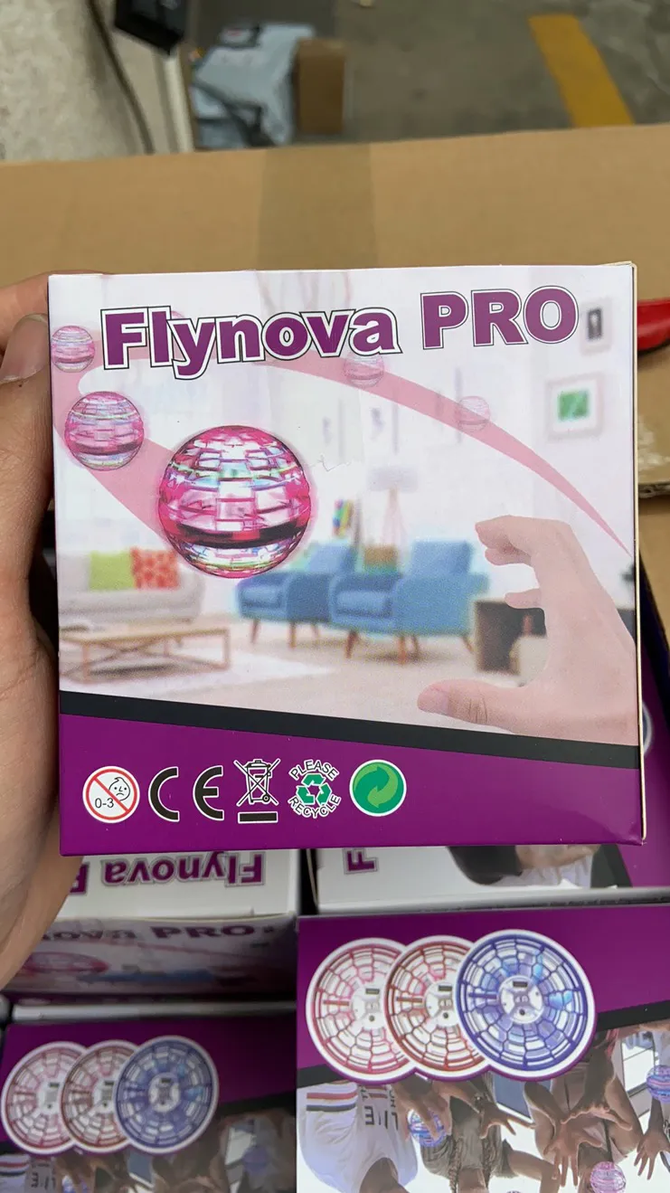 Decompression Toy ORIGINAL Flynova Pro Flying Spinner Ball Kids